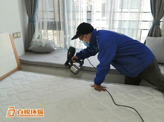 【布艺沙发甲醛怎么清除】布艺沙发除甲醛小妙招--佛山百悦环保 【布艺沙发甲醛怎么清除】布艺沙发除甲醛小妙招--佛山百悦环保